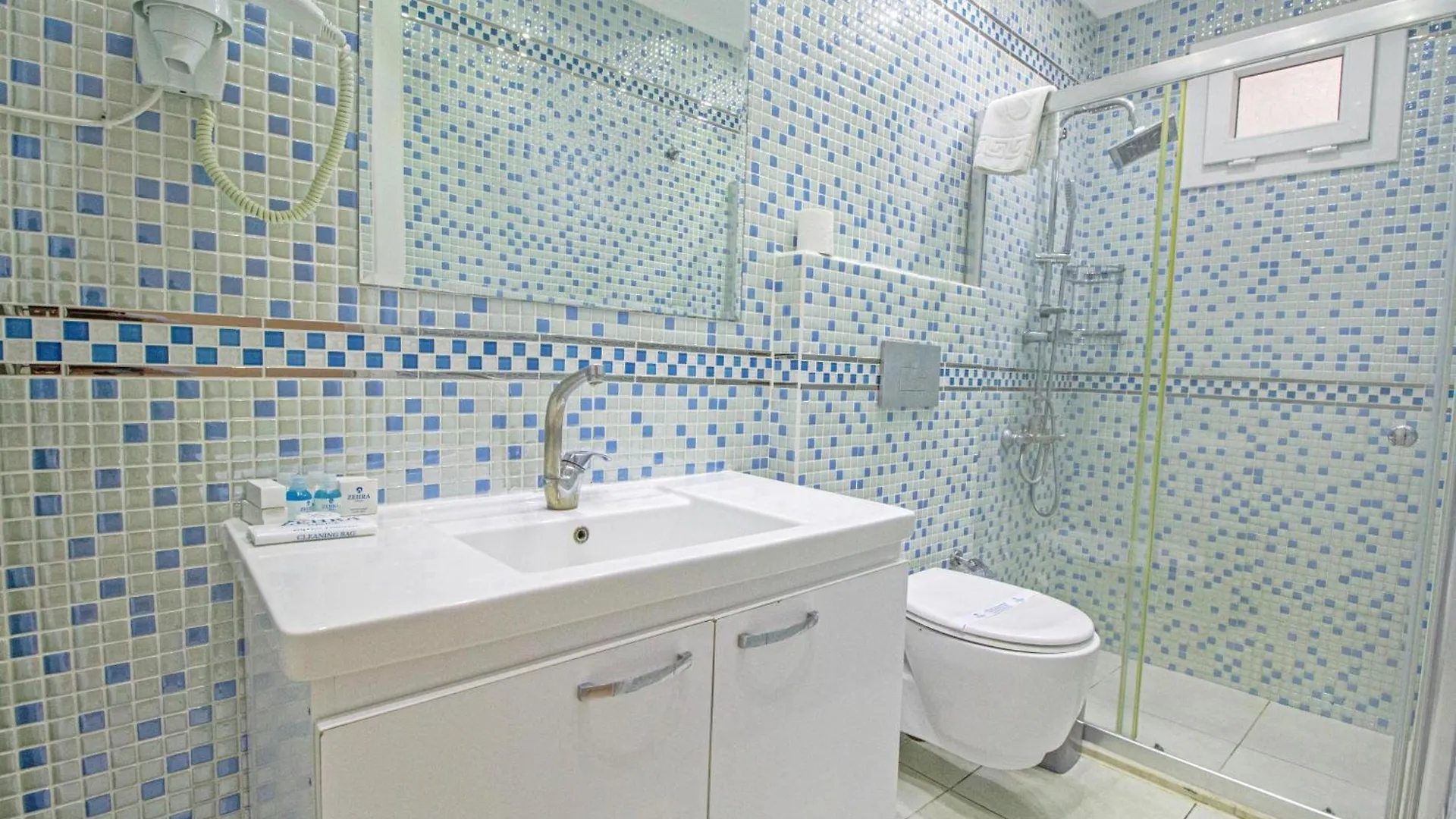 Zehra Hotel Oludeniz 2*,