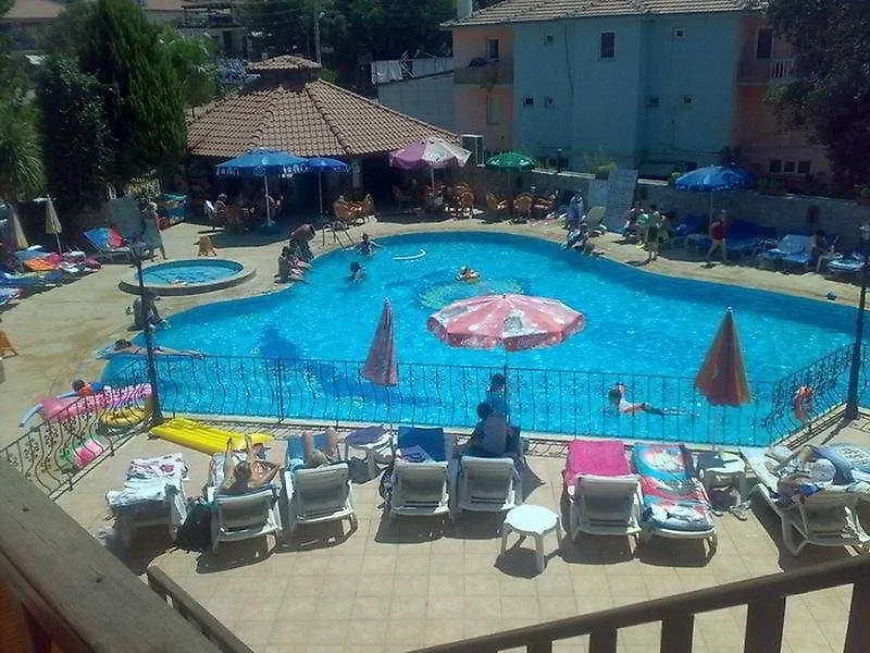 Zehra Hotel Ölüdeniz 2*,